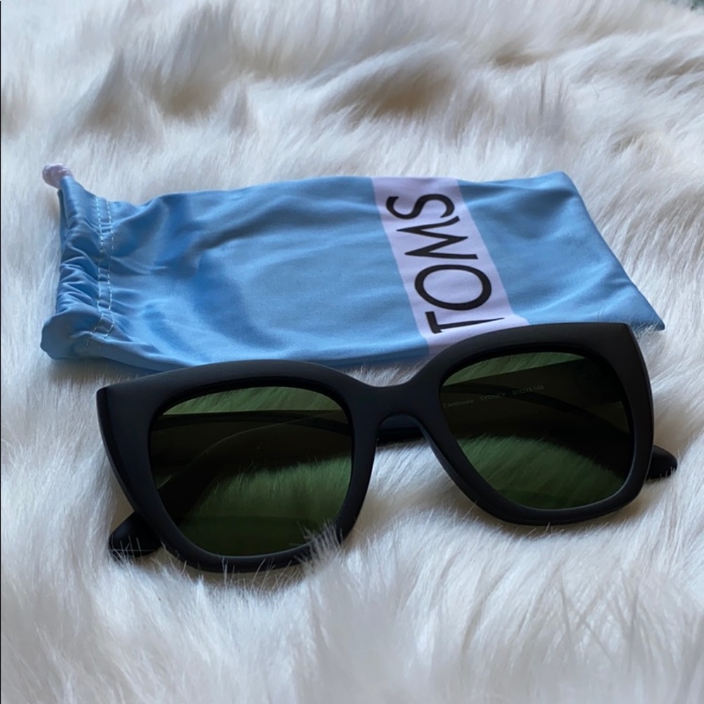 NEW TOMS Sydney Cat Eye Sunglasses